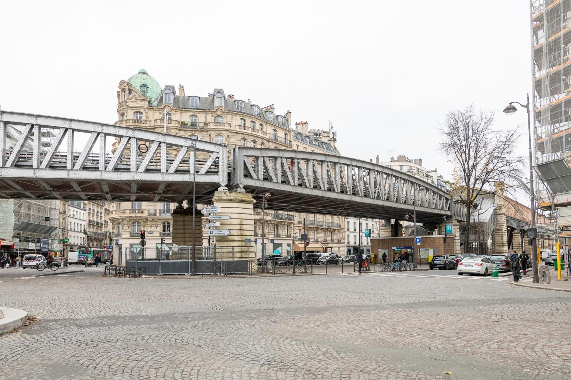 Le Bertrand - Cosy - 7 Pers- Invalides-tour Eiffel Appartement Parijs